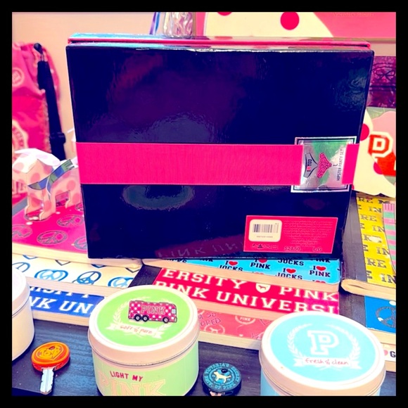 💕ⓅⒾⓃⓀ ⓋⓈ “2011 FASHION SHOW” Hipster Panty Set BRAND NEW IN BOX💕 - Picture 3 of 6